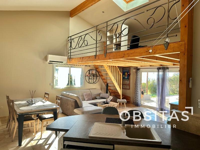 Maison - 104 m² - 5 pièces