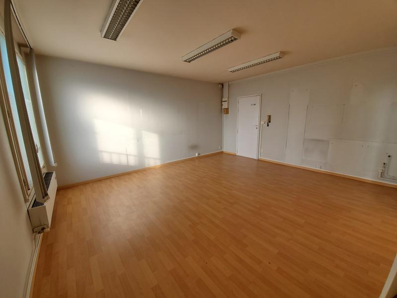 Bureau - 46 m² - 2 pièces