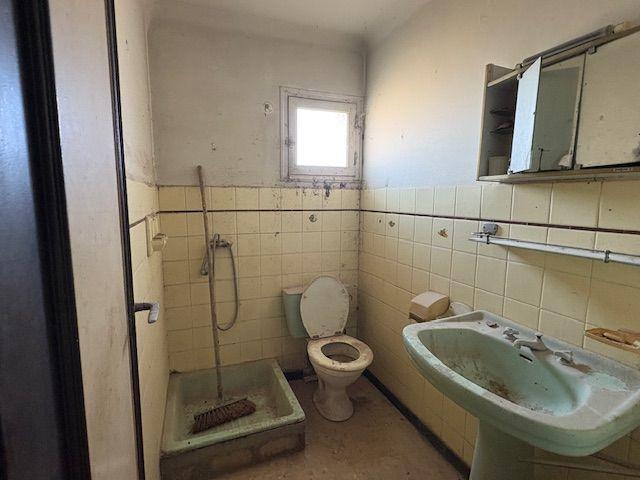 Immeuble - 99 m² - 5 pièces