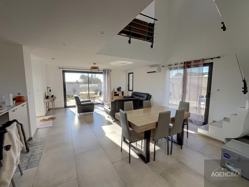 Maison - 190 m² - 9 pièces