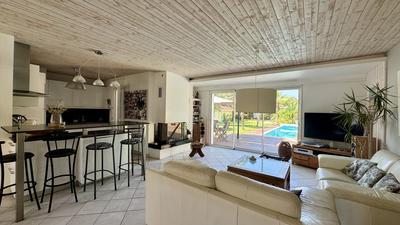 Maison - 140 m² - 5 pièces