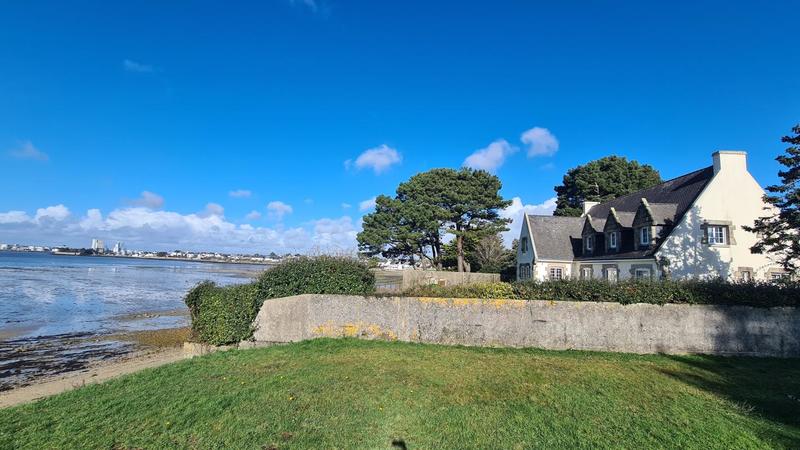 Maison - 270 m² - 8 pièces