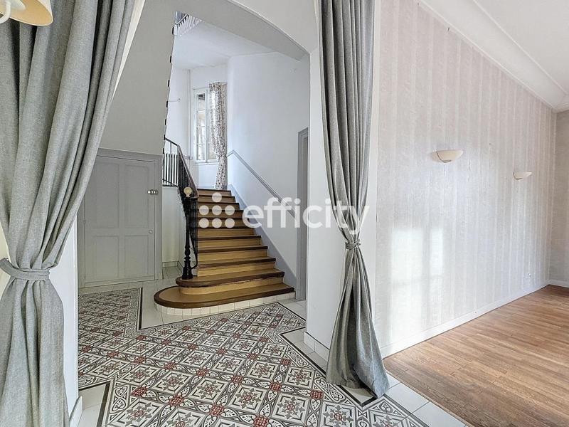 Maison bourgeoise - 278 m² - 10 pièces