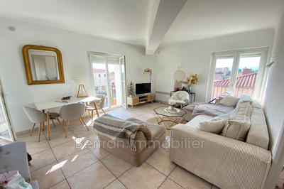 Maison - 202 m² - 16 pièces