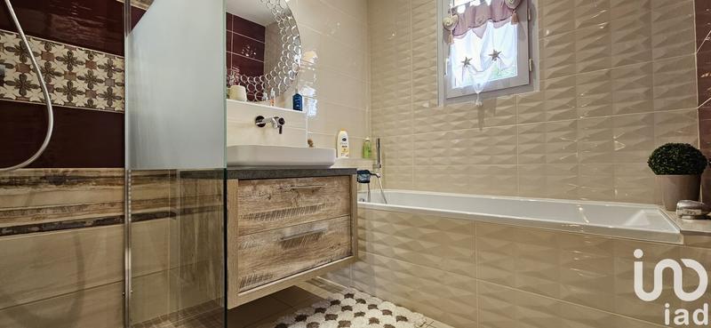 Maison - 188 m² - 8 pièces