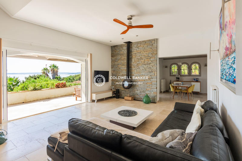 Maison - 298 m² - 7 pièces