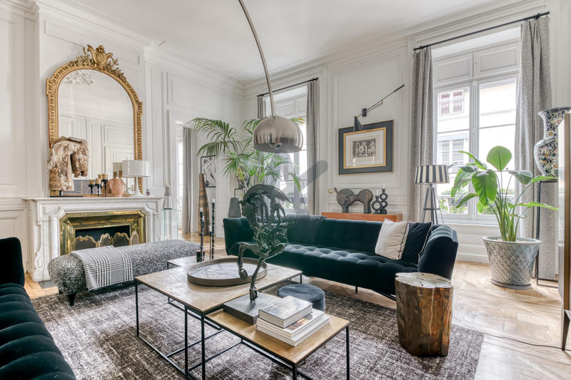 Appartement - 202 m² - 5 pièces