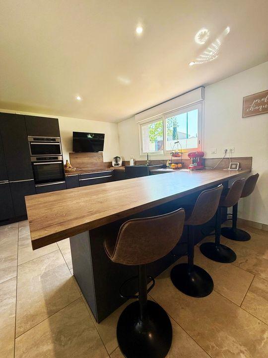 Villa - 194 m² - 9 pièces