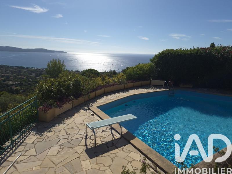 Maison - 180 m² - 6 pièces