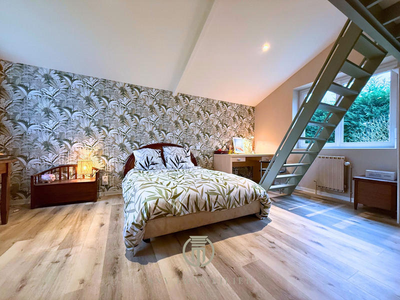 Villa - 247 m² - 7 pièces