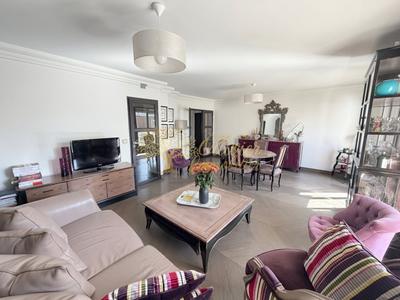 Appartement - 81 m² - 3 pièces