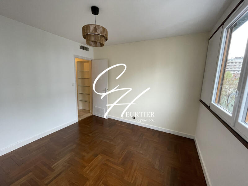 Appartement - 83 m² - 3 pièces