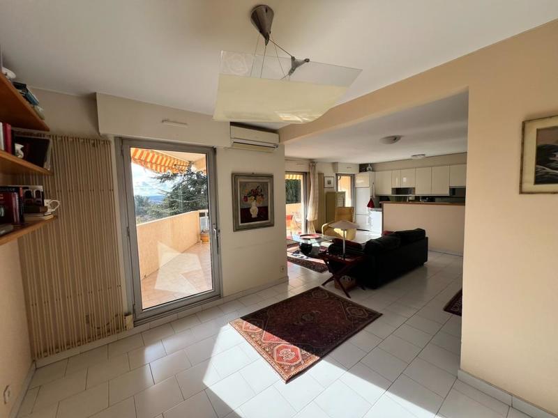 Appartement - 101 m² - 4 pièces