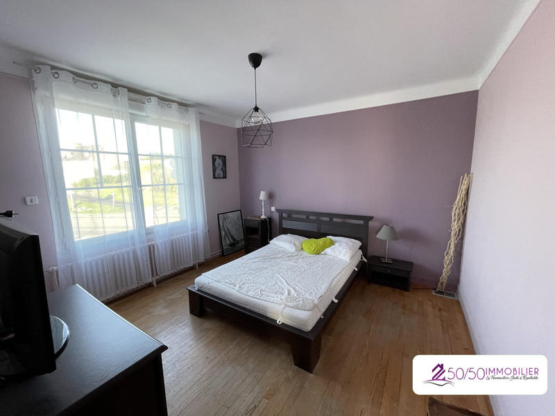 Maison - 184 m² - 9 pièces