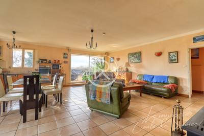 Villa - 223 m² - 7 pièces