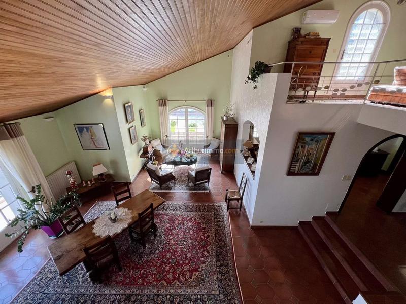 Maison - 381 m² - 12 pièces