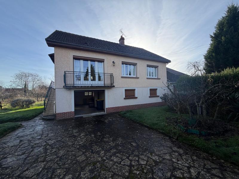 Maison - 93 m² - 4 pièces