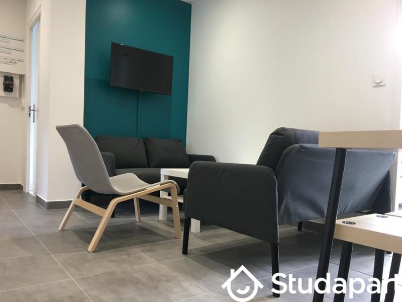 Chambre - 10 m² - 1 pièce