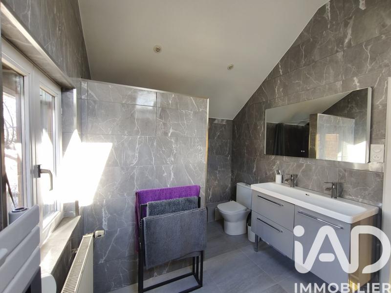 Maison - 93 m² - 5 pièces