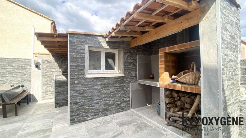 Villa - 100 m² - 5 pièces