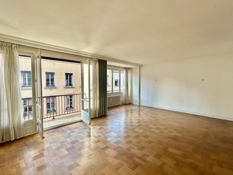 Appartement ancien - 85 m² - 3 pièces