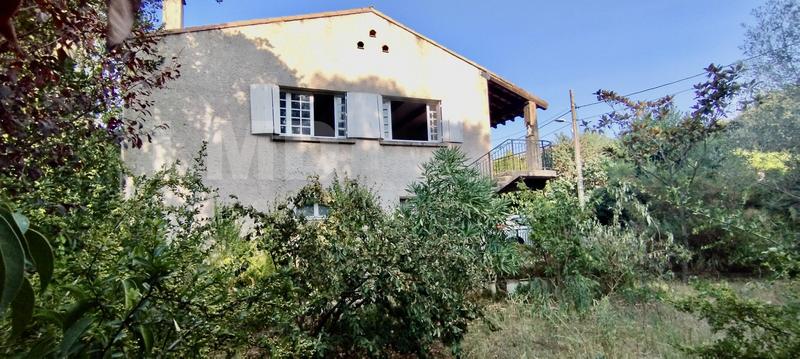 Maison - 216 m² - 10 pièces