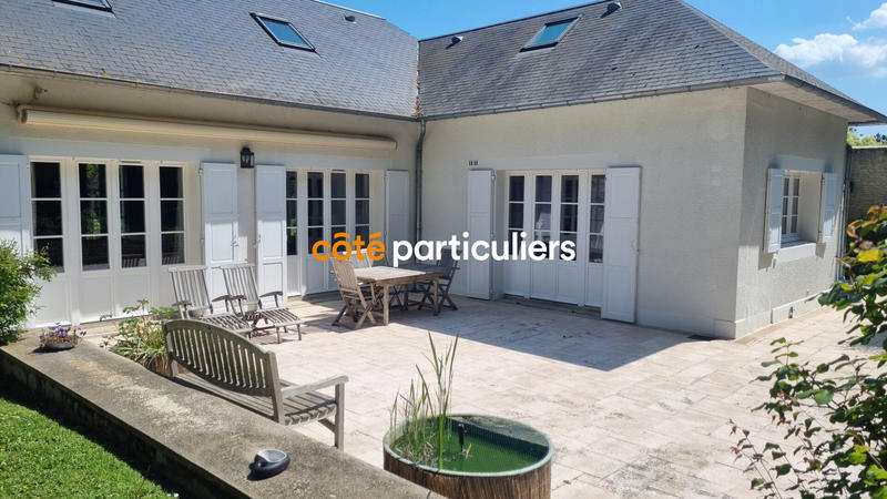 Demeure - 350 m² - 14 pièces