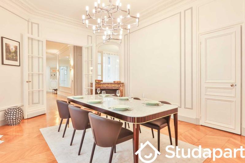 Appartement - 196 m² - 5 pièces