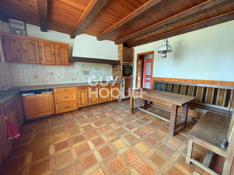 Maison - 263 m² - 6 pièces