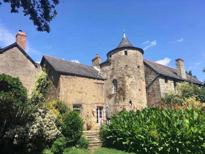 Propriété - 500 m² - 16 pièces