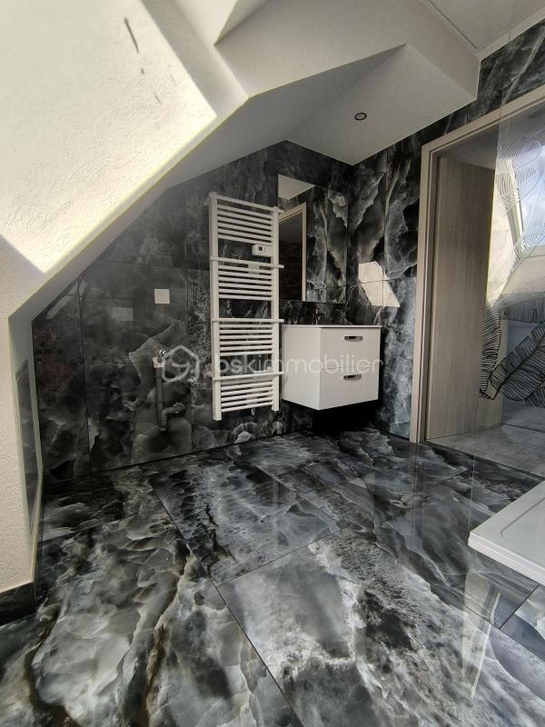 Maison de village - 65 m² - 4 pièces