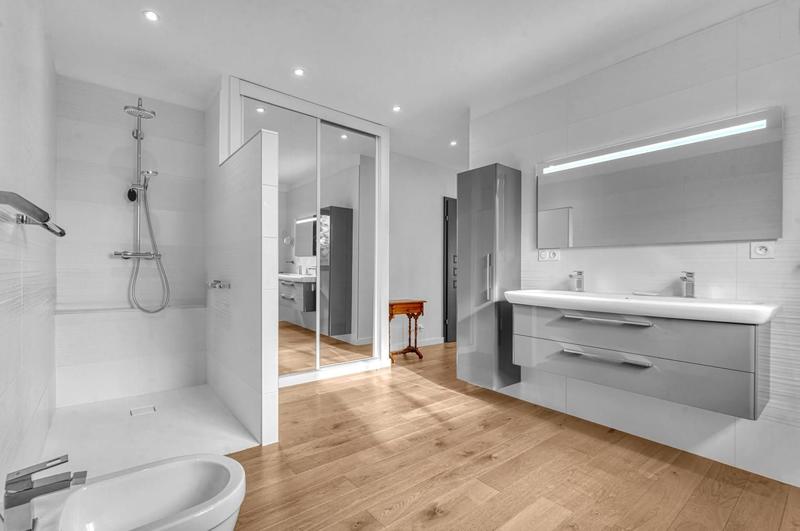 Maison contemporaine - 267 m² - 6 pièces