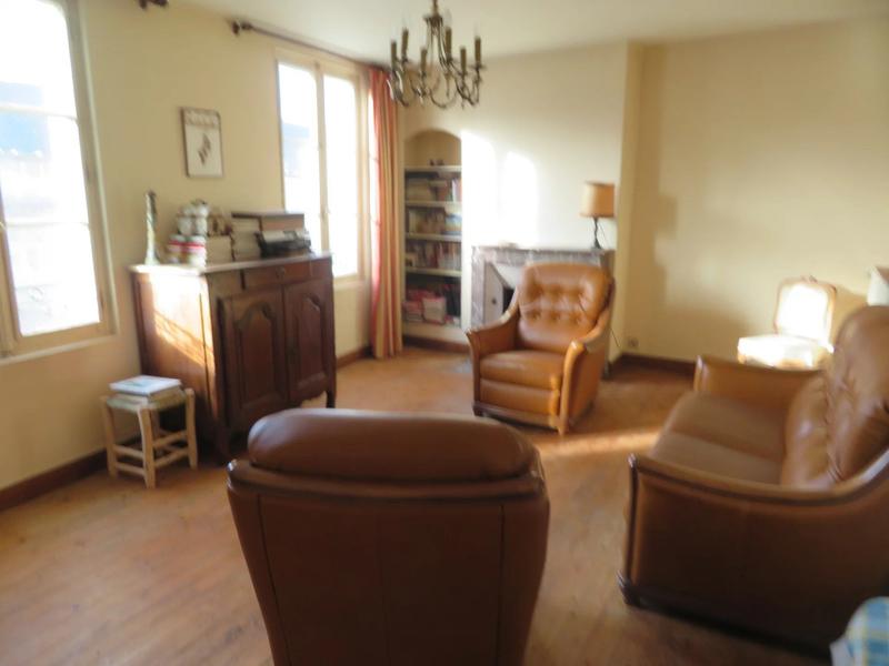 Maison - 152 m² - 8 pièces