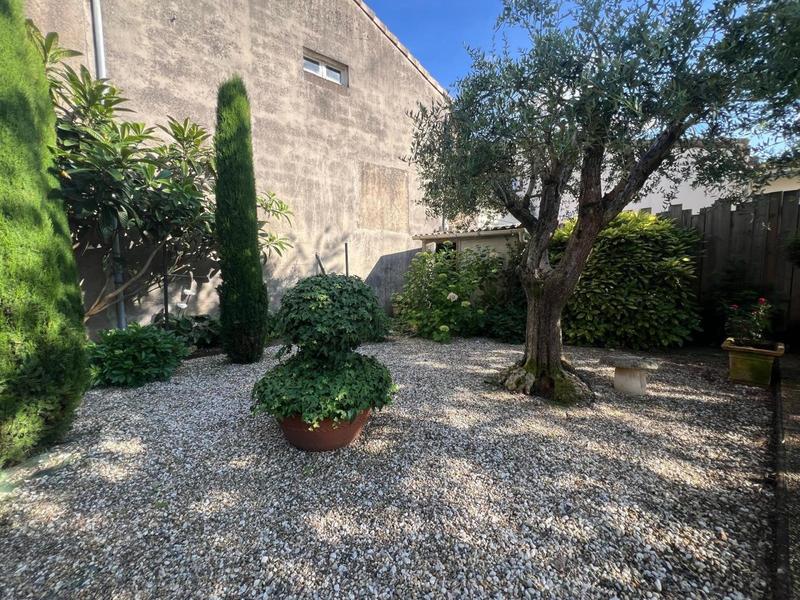 Maison - 245 m² - 7 pièces