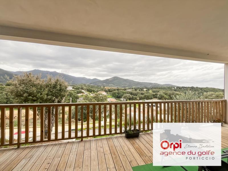 Maison - 270 m² - 4 pièces