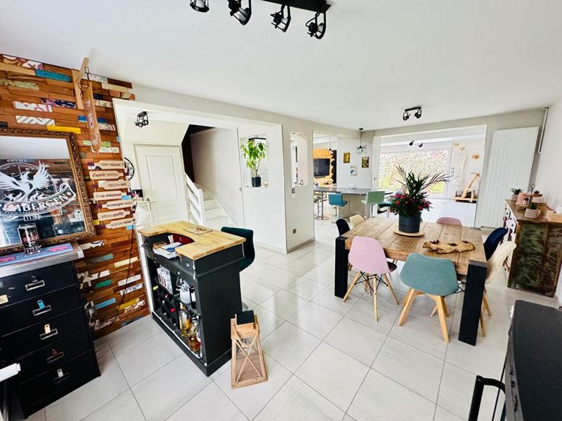 Maison - 140 m² - 6 pièces