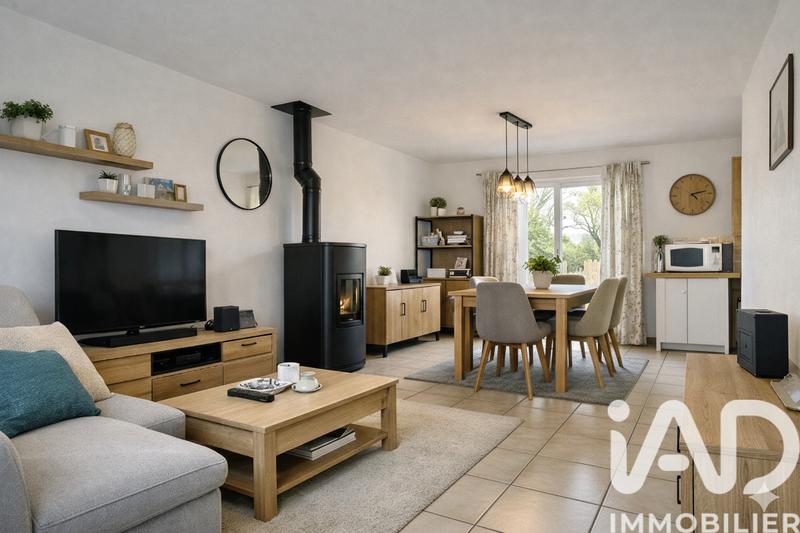 Maison - 90 m² - 5 pièces