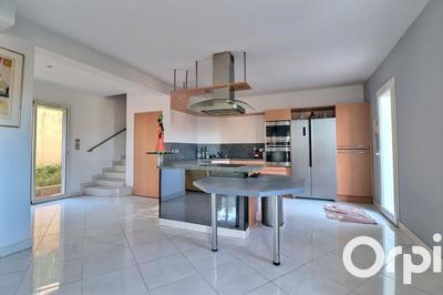 Maison - 138 m² - 4 pièces