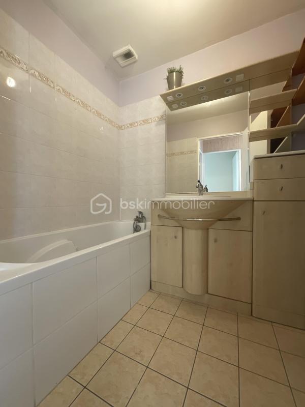 Maison - 101 m² - 6 pièces