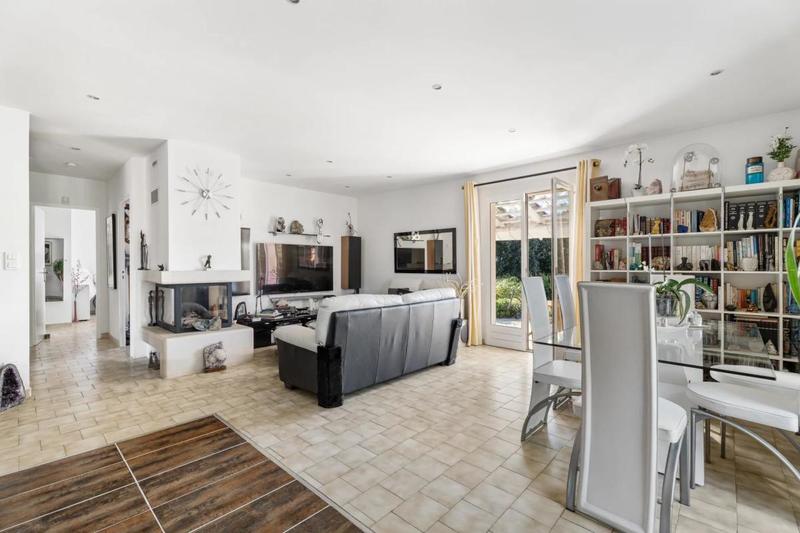 Villa - 90 m² - 4 pièces