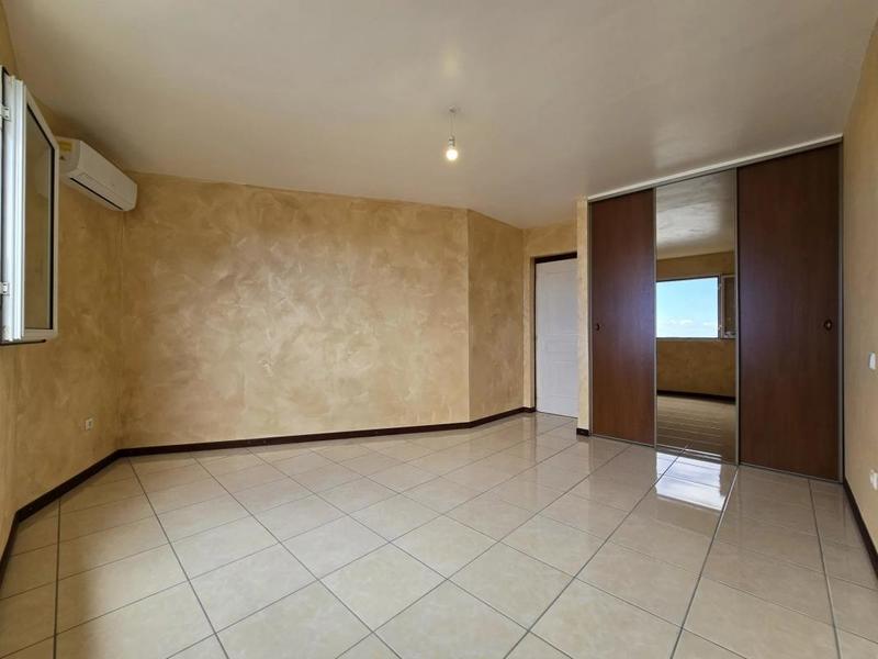 Maison - 206 m² - 4 pièces