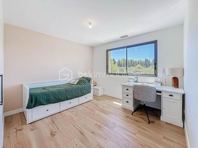 Maison - 346 m² - 8 pièces