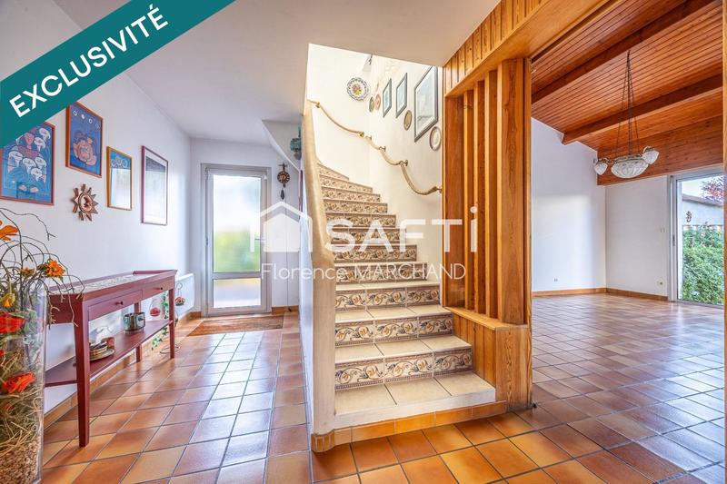 Maison - 205 m² - 6 pièces