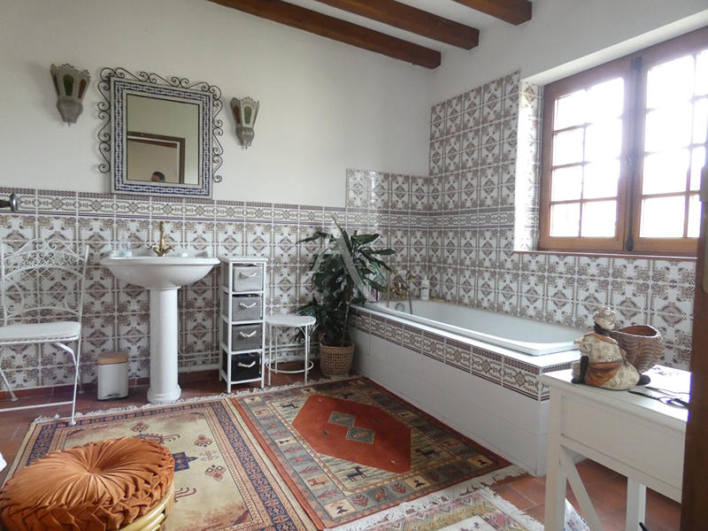 Maison - 180 m² - 6 pièces