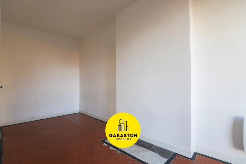 Appartement - 93 m² - 5 pièces