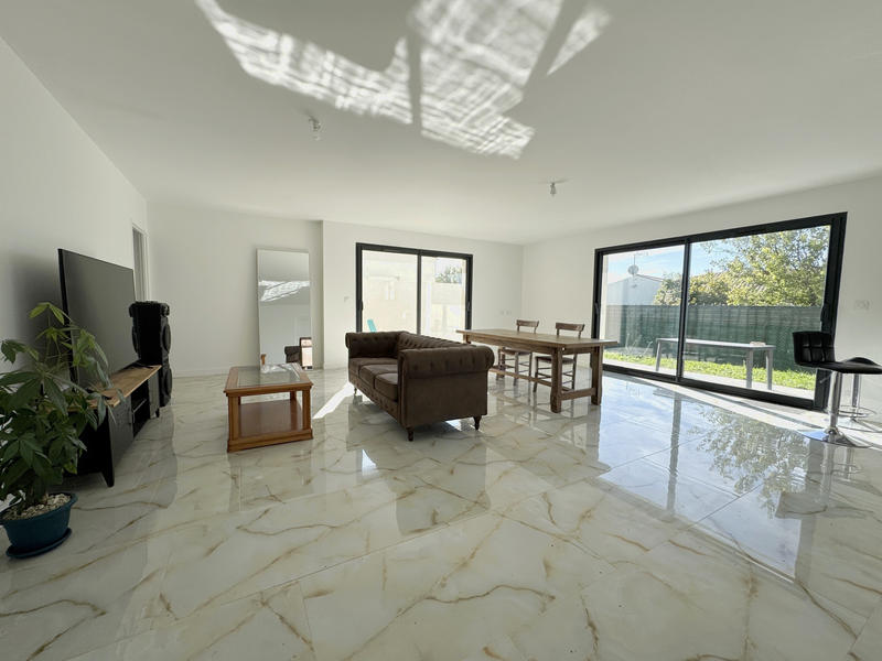 Maison - 103 m² - 4 pièces