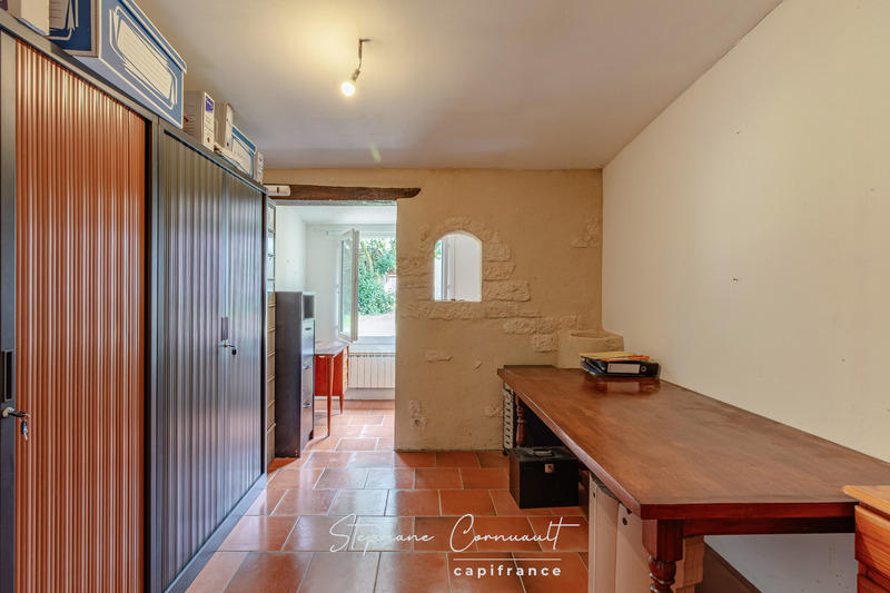 Propriété - 251 m² - 7 pièces