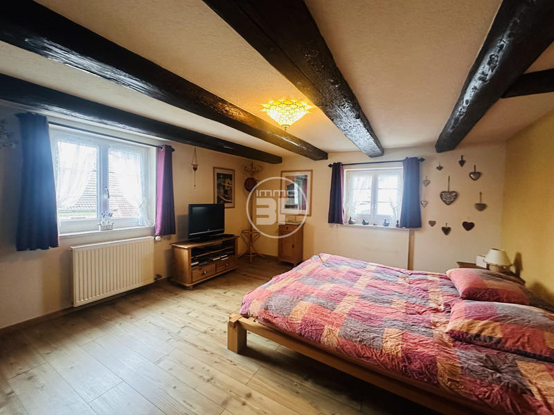 Maison - 226 m² - 6 pièces