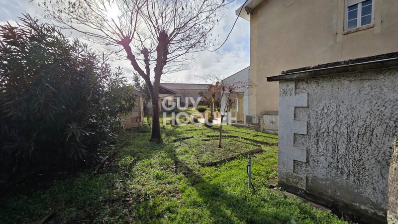 Maison - 195 m² - 8 pièces