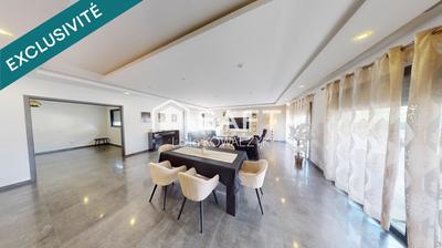 Maison - 200 m² - 12 pièces